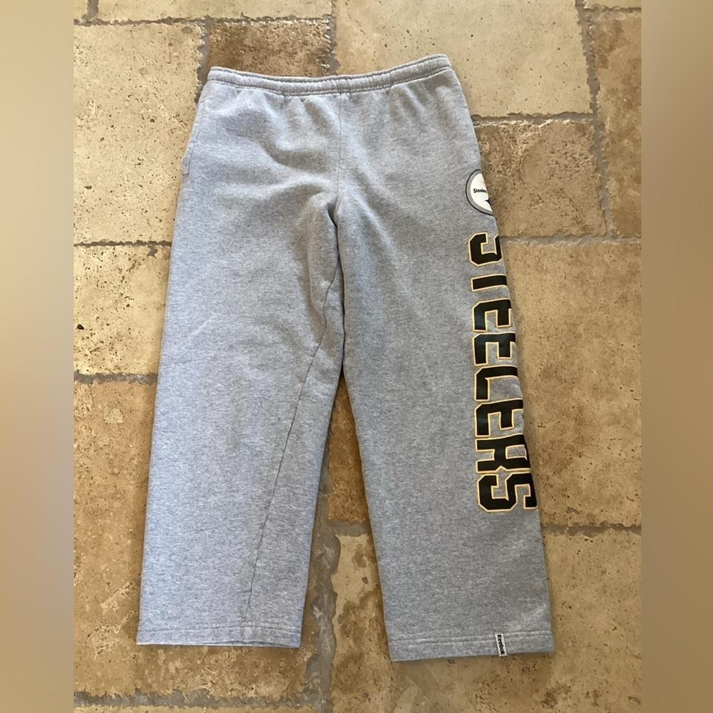 Reebok youth Pittsburgh Steelers sweatpants -SZ L 14/16 pockets
Drawstring